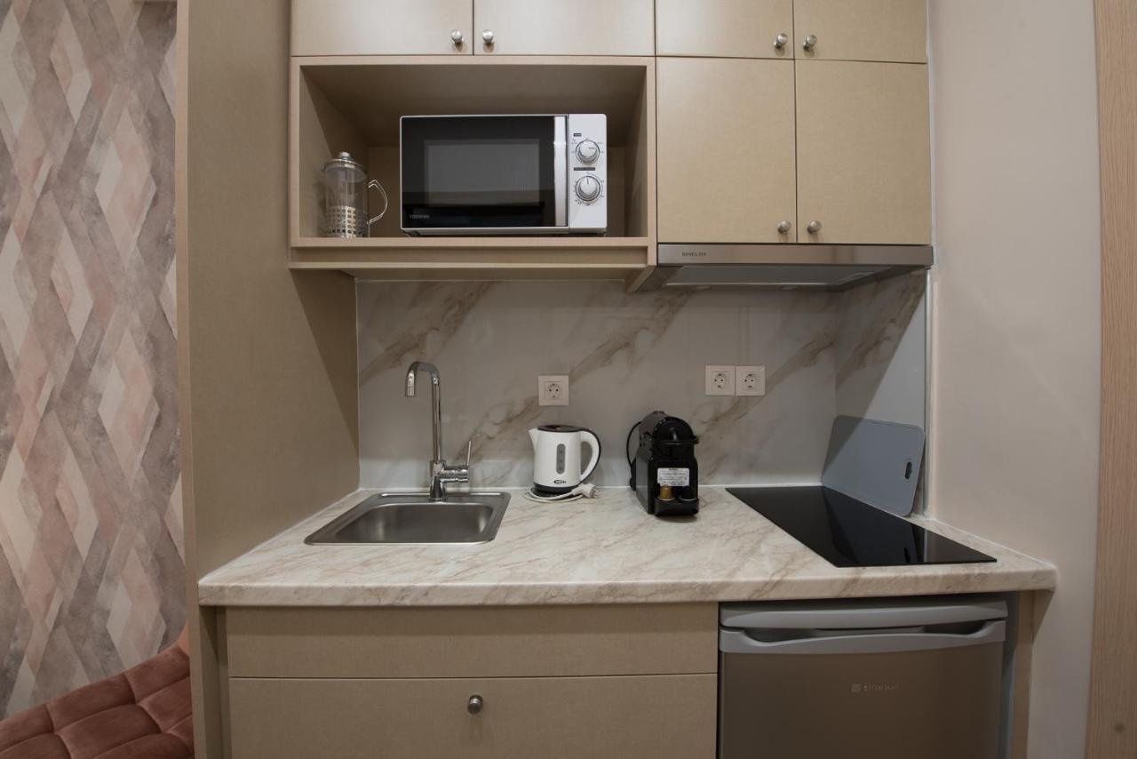 Rob Venture Suites At The Central Of Athens City Екстер'єр фото