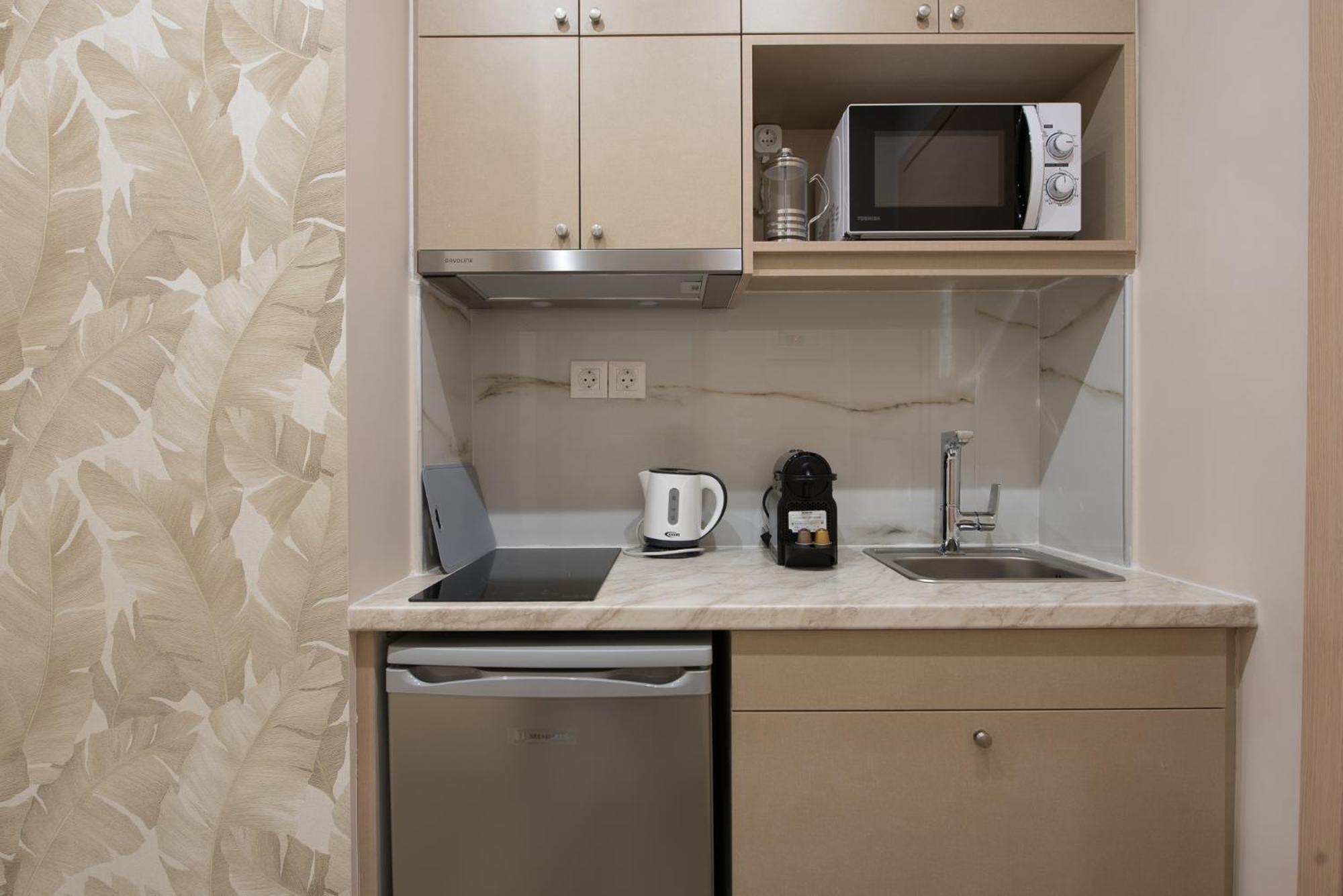Rob Venture Suites At The Central Of Athens City Екстер'єр фото