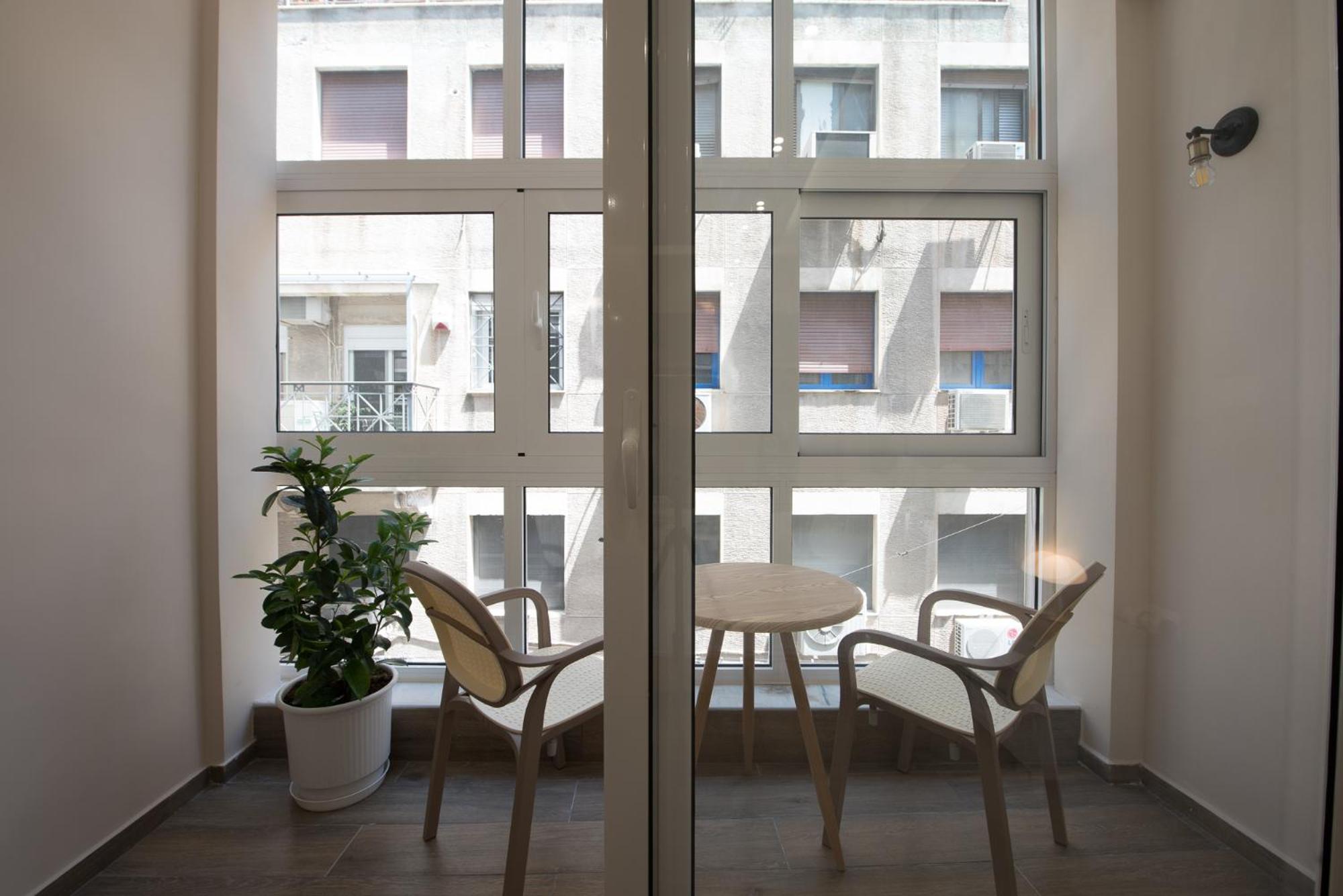 Rob Venture Suites At The Central Of Athens City Екстер'єр фото